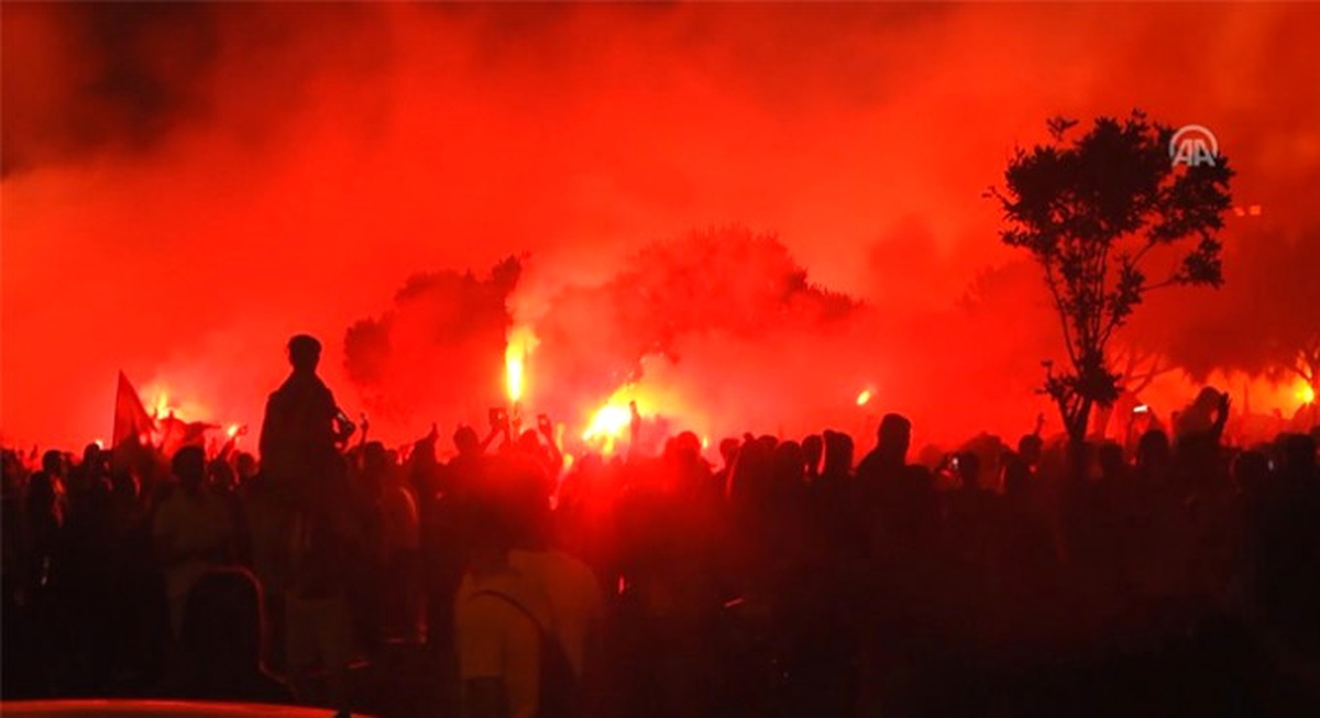 Göztepe Taraftarlarında Süper Lig Sevinci