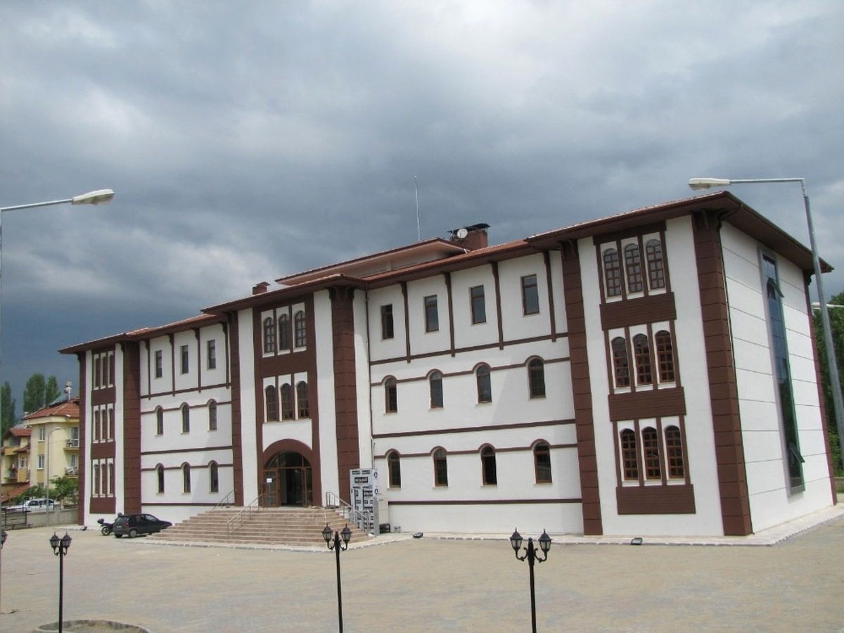 Hisarcık\'taki Resmi Kurumlar Yeni Hükümet Konağına Taşındı
