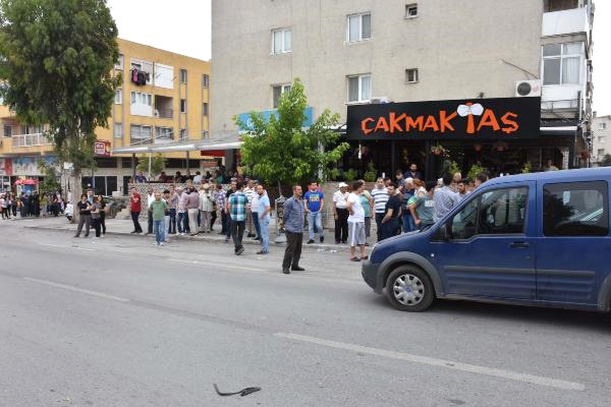 İki Genç Kızın Ağır Yaralandığı Kaza Güvenlik Kamerasında (2)