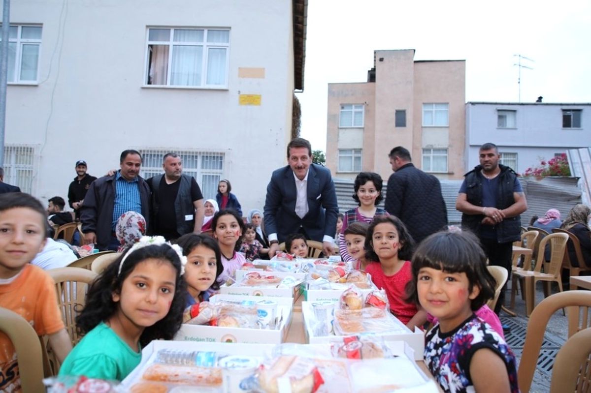 İlkadım\'da 2 Mahalle Aynı Sofrada Buluştu