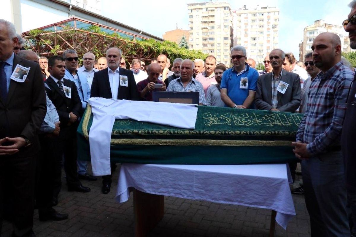 Kanserden Ölen Doktora Son Görev
