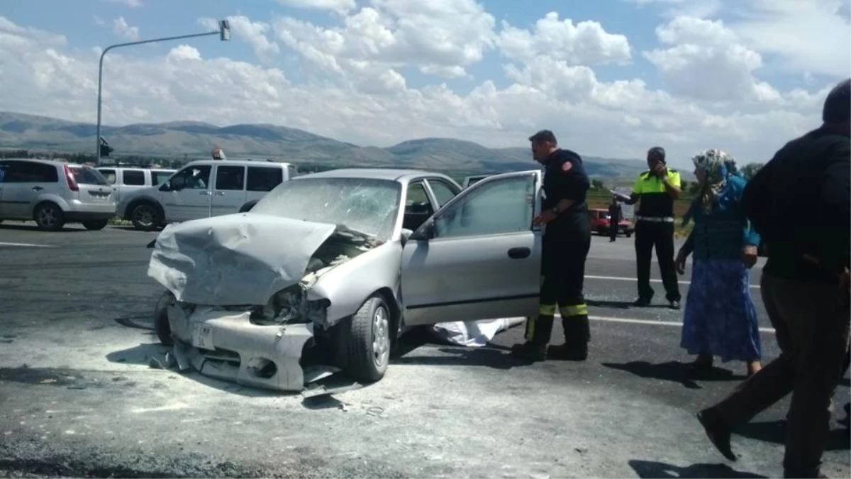 Kayseri\'de Trafik Kazasında 6 Kişi Yaralandı