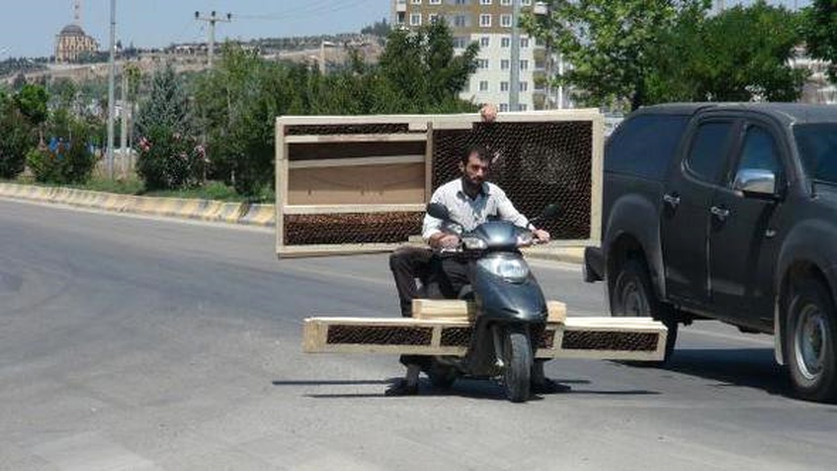 Kilis\'te Motosiklette Tehlikeli Yolculuk