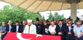 Malatyalı Eski Bakan Karaaslan İstanbul'da Ebediyete Uğurlandı