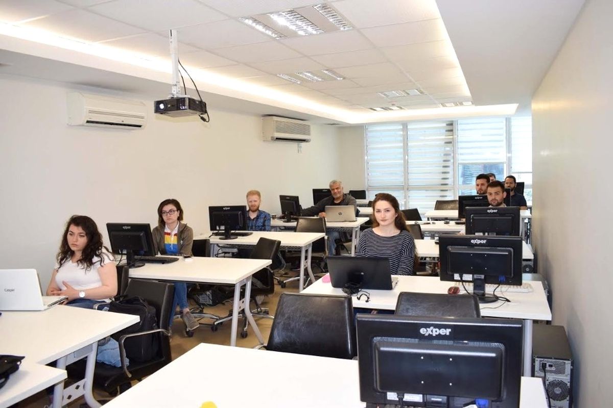 Mmo\'nun Cad/cam Eğitimleri Devam Ediyor
