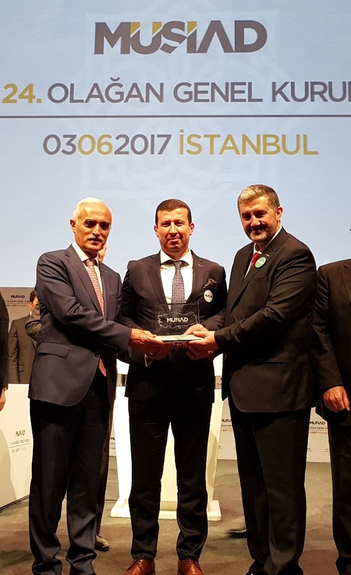 Müsiad İzmir\'e Teşekkür Plaketi
