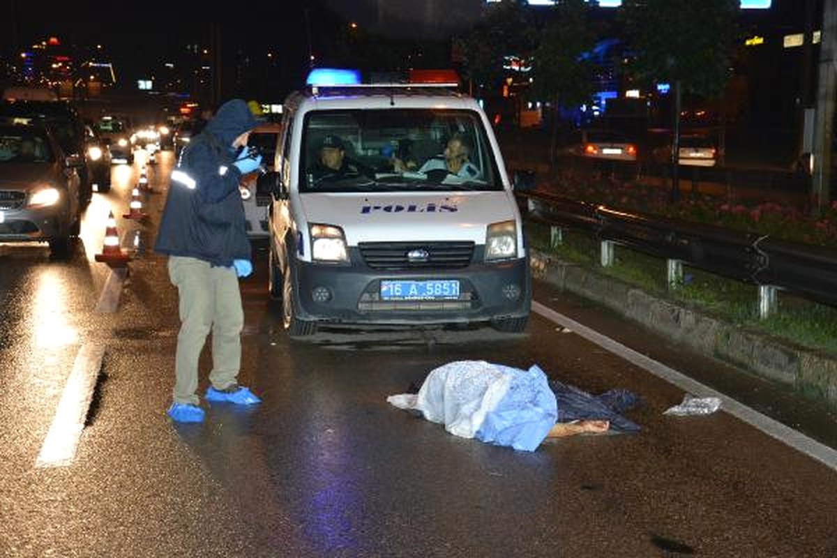 Otomobilin Çarpıp Sürüklediği Yaya Öldü