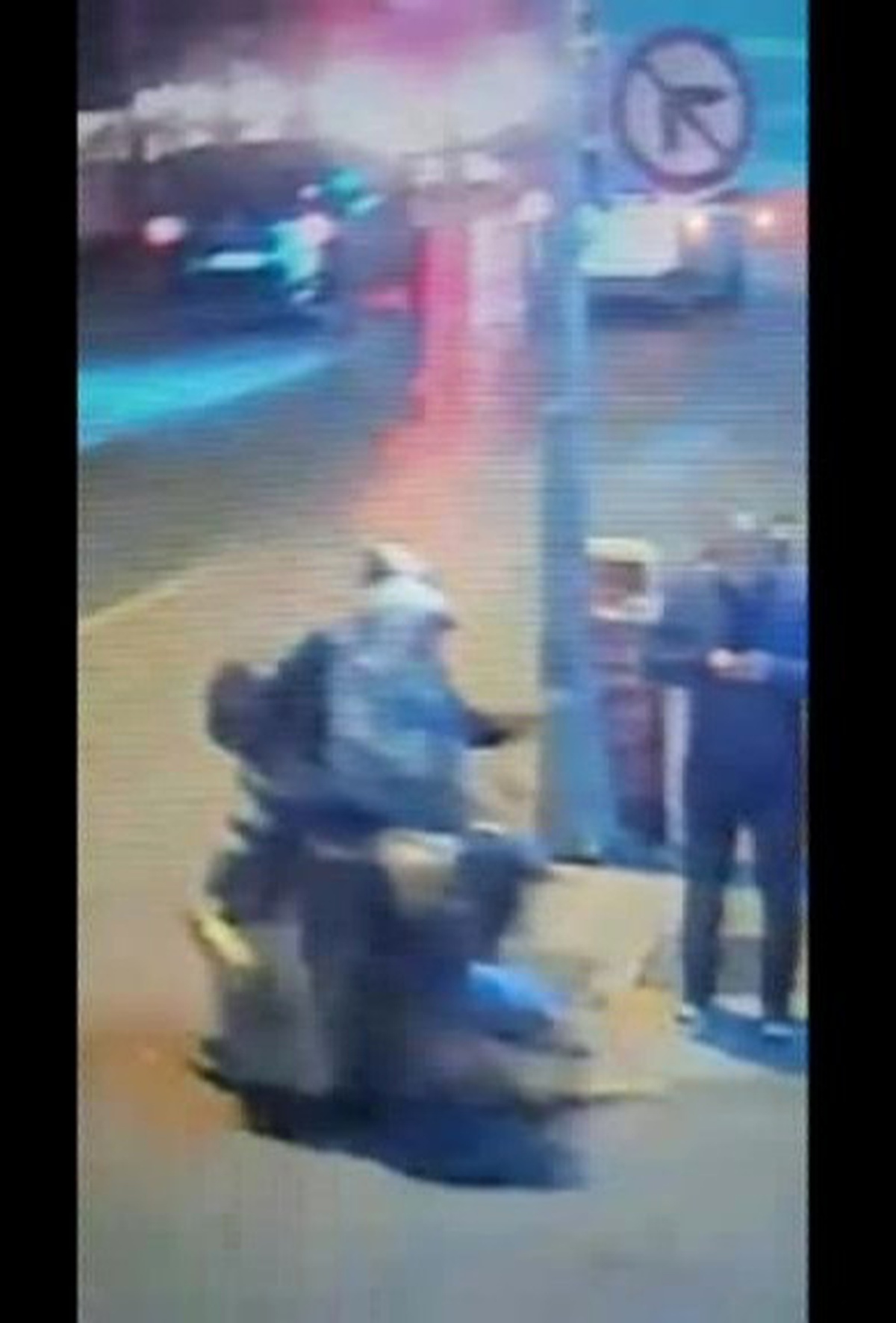 Şişli\'de Motosikletli Kapkaççılar