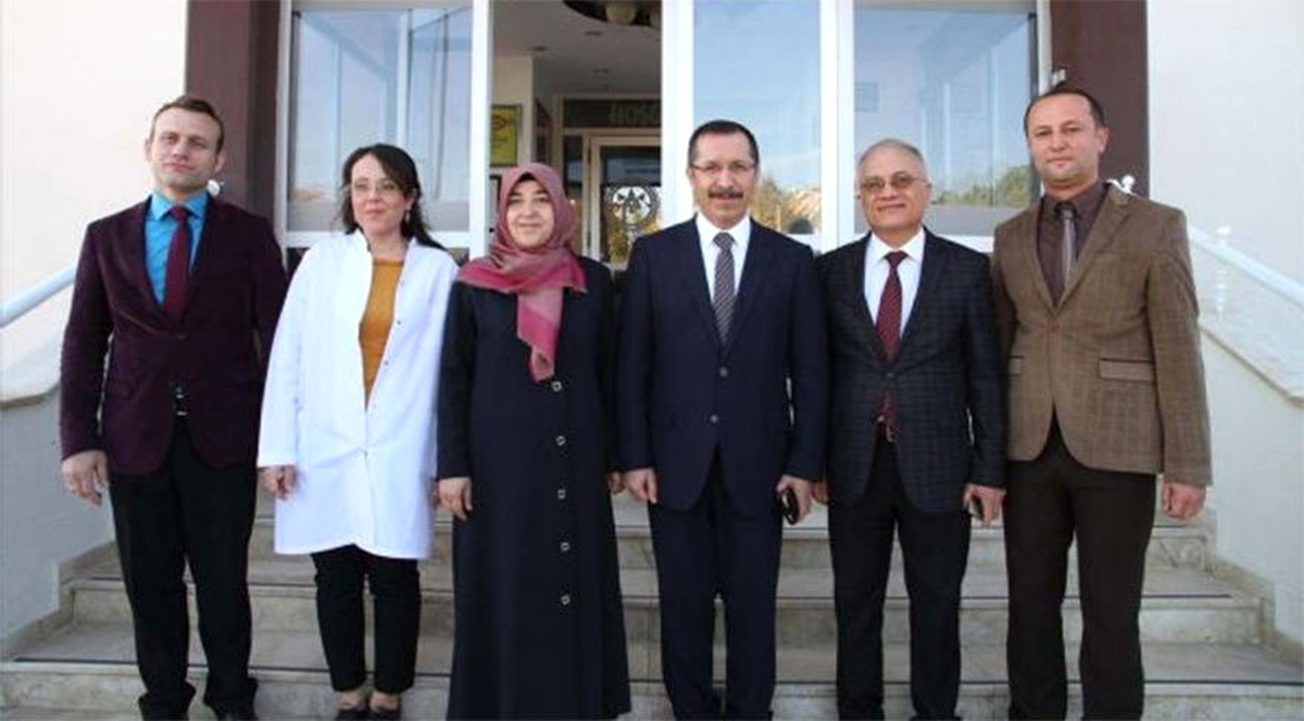 Pamukkale Üniversitesi Rektörü\'nün Eşi İstifa Etti (1)