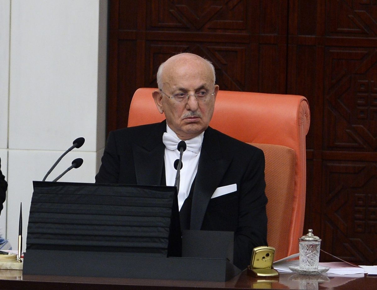 Partilere Içtüzük Daveti Yaptı