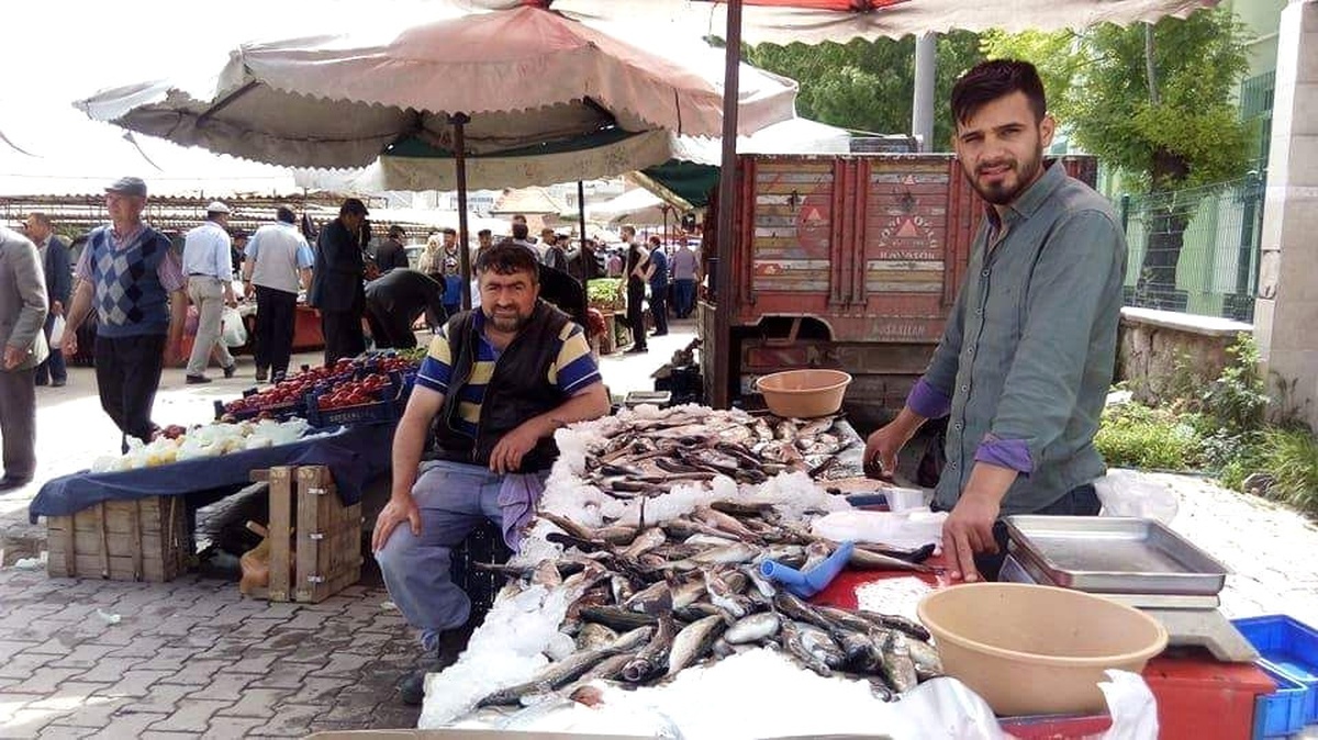Ramazan Geldi, Balık Fiyatları Düştü