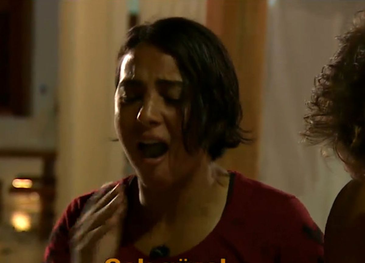 Serhat ve İlhan\'ın Tufasına Düşen Sabriye Ağzı Yanınca, Havuza Koştu