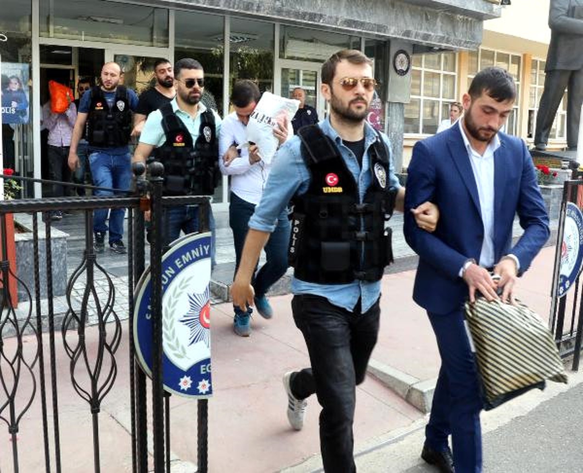 Samsun\'da 4 Kilo Bonzaiyle Yakalanan 10 Kişilik Çete Adliyeye Sevk Edildi