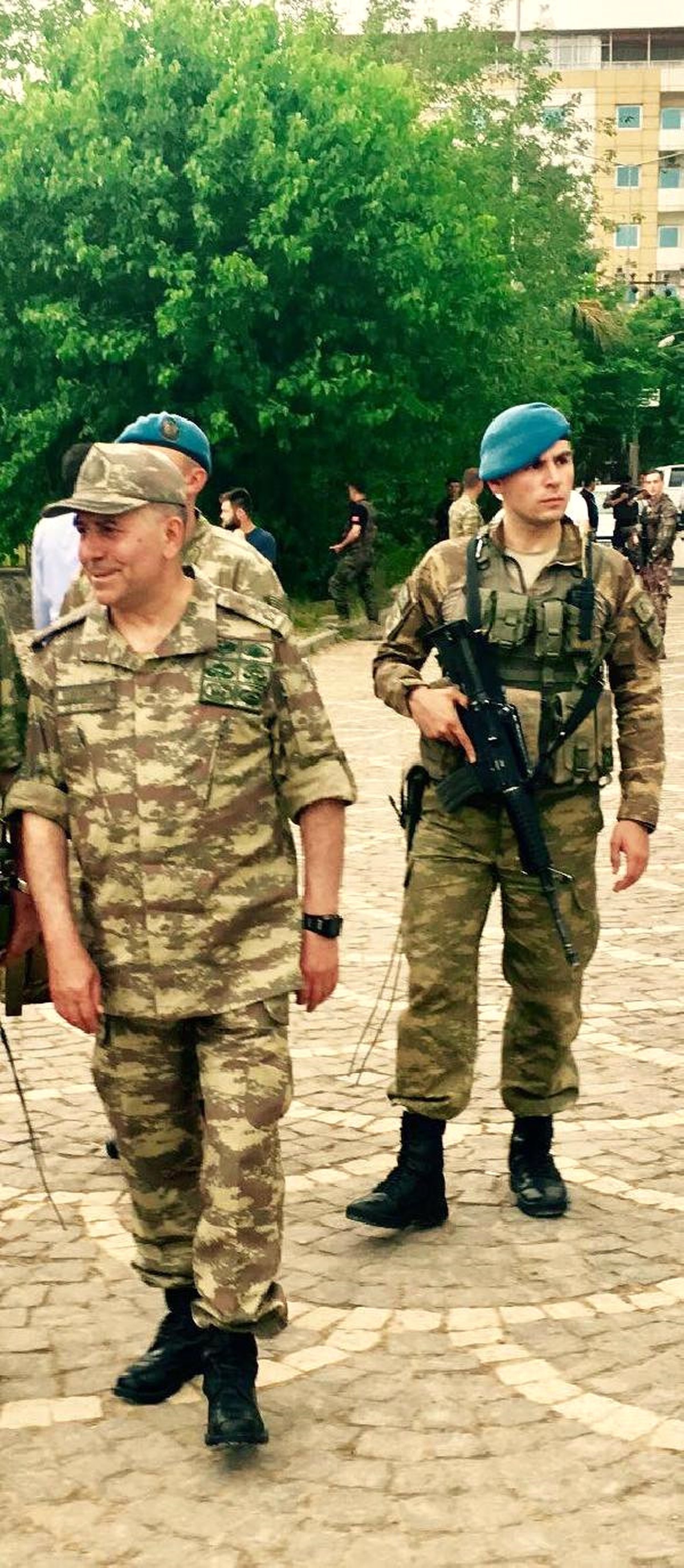 Şehit Aydoğan Aydın, \'Dün Akşam Nöbetçiydin, Yoruldun Dinlen Oğlum\' Diyerek Korumasının Hayatını...