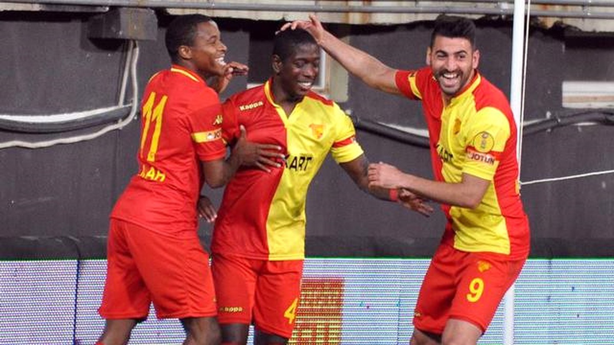 Süper Lig\'de Yeni Sezonun Rengi Sarı Kırmızı