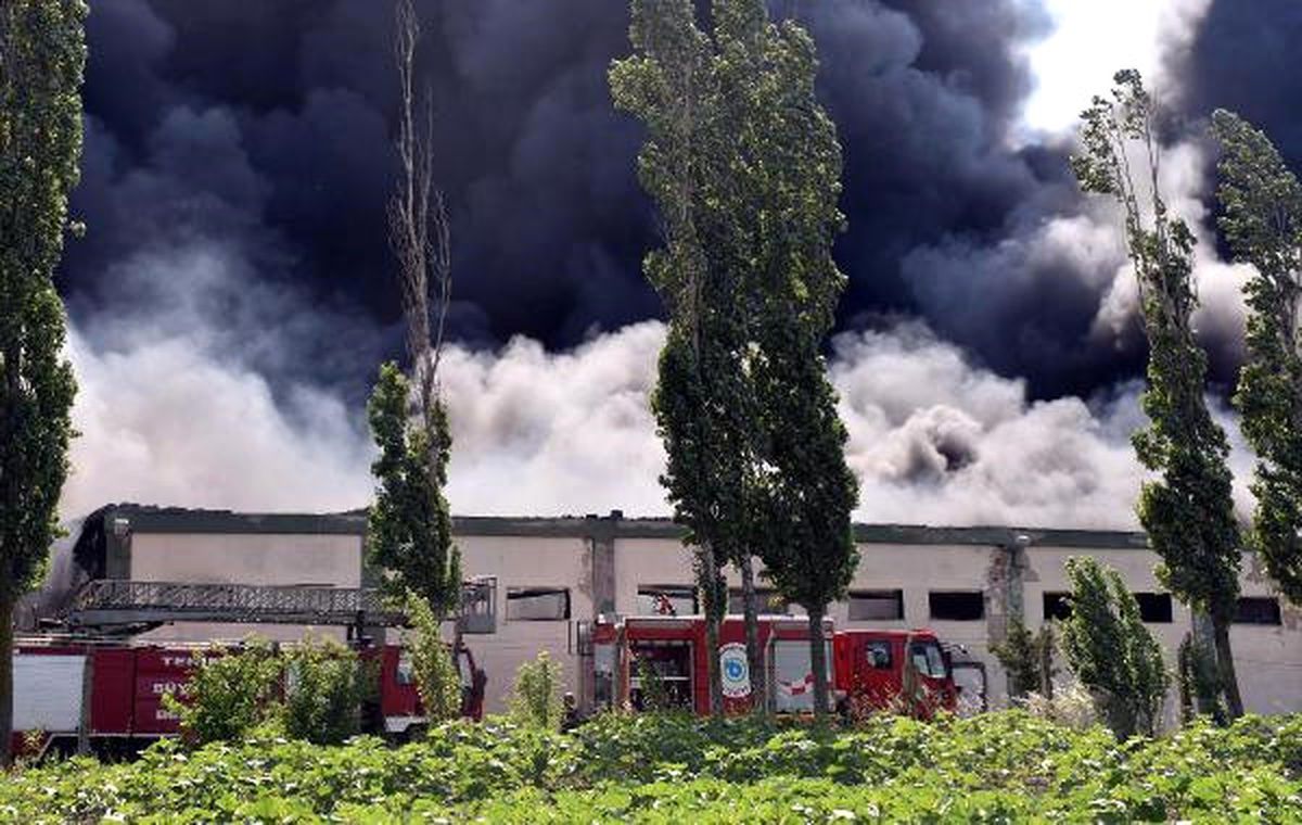Tekirdağ\'da Fabrika Yangını (2)