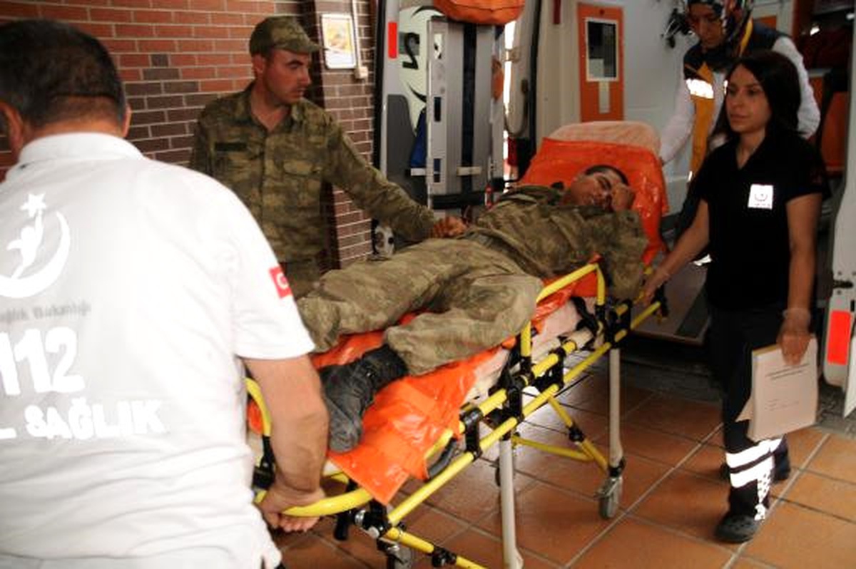 Tokat\'ta Yıldırım Düşmesi Soncucu 5 Asker Yaralandı