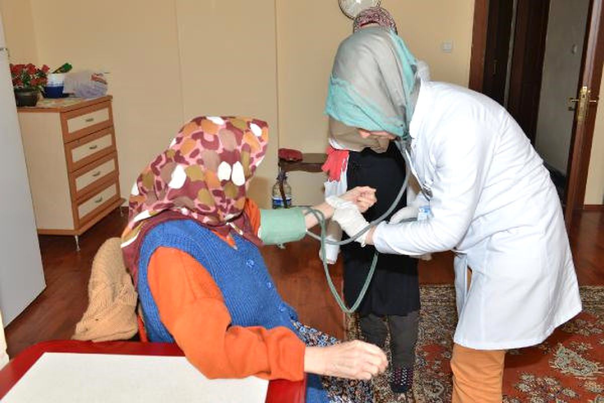 Ümraniye Belediyesi Ramazan\'da da Yaşlıların Yanında