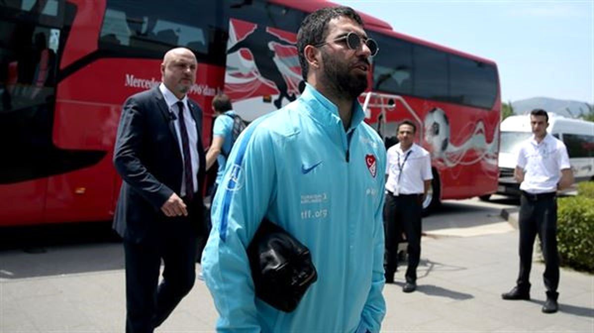 Arda Turan Böyle Gönderildi...