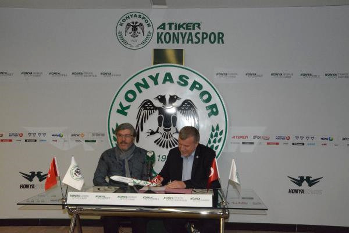 Atiker Konyaspor, Mustafa Reşit Akçay ile Anlaştı (2)