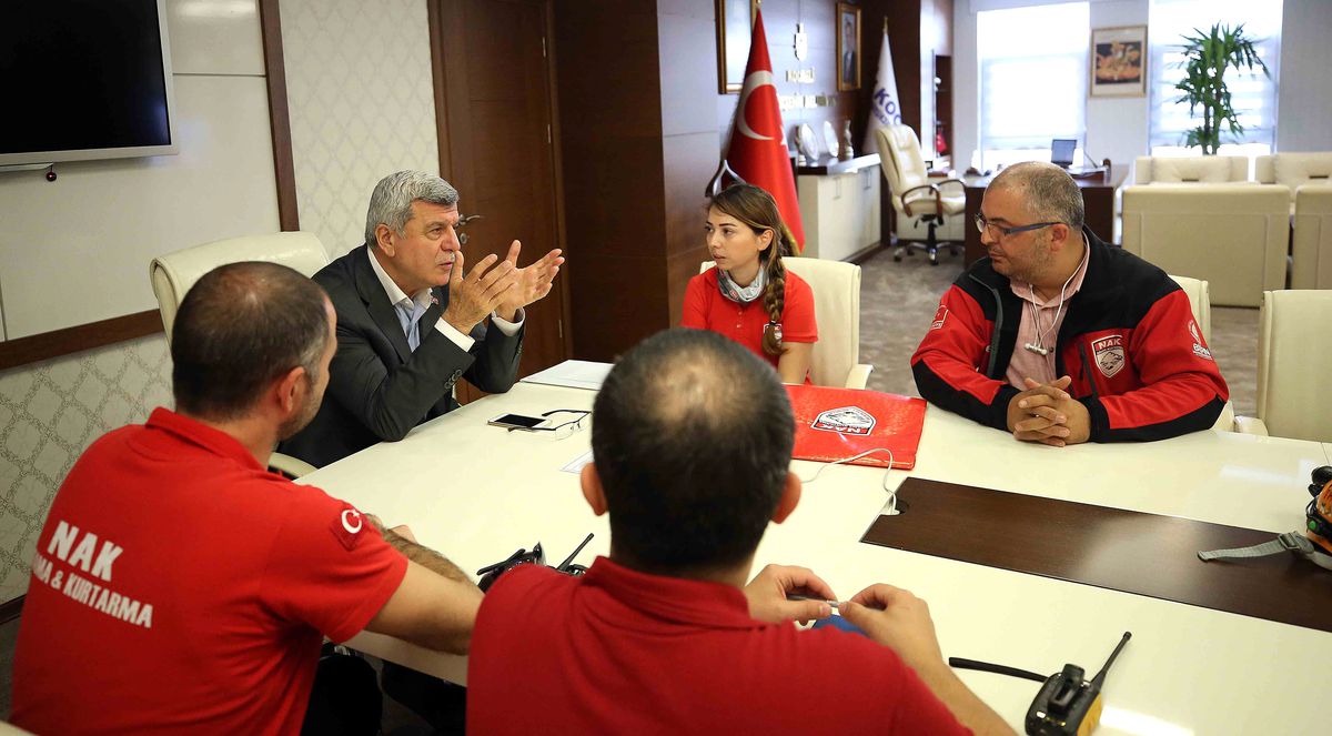 Başkan Karaosmanoğlu, NAK Arama Kurtarma Derneği\'ni ağırladı