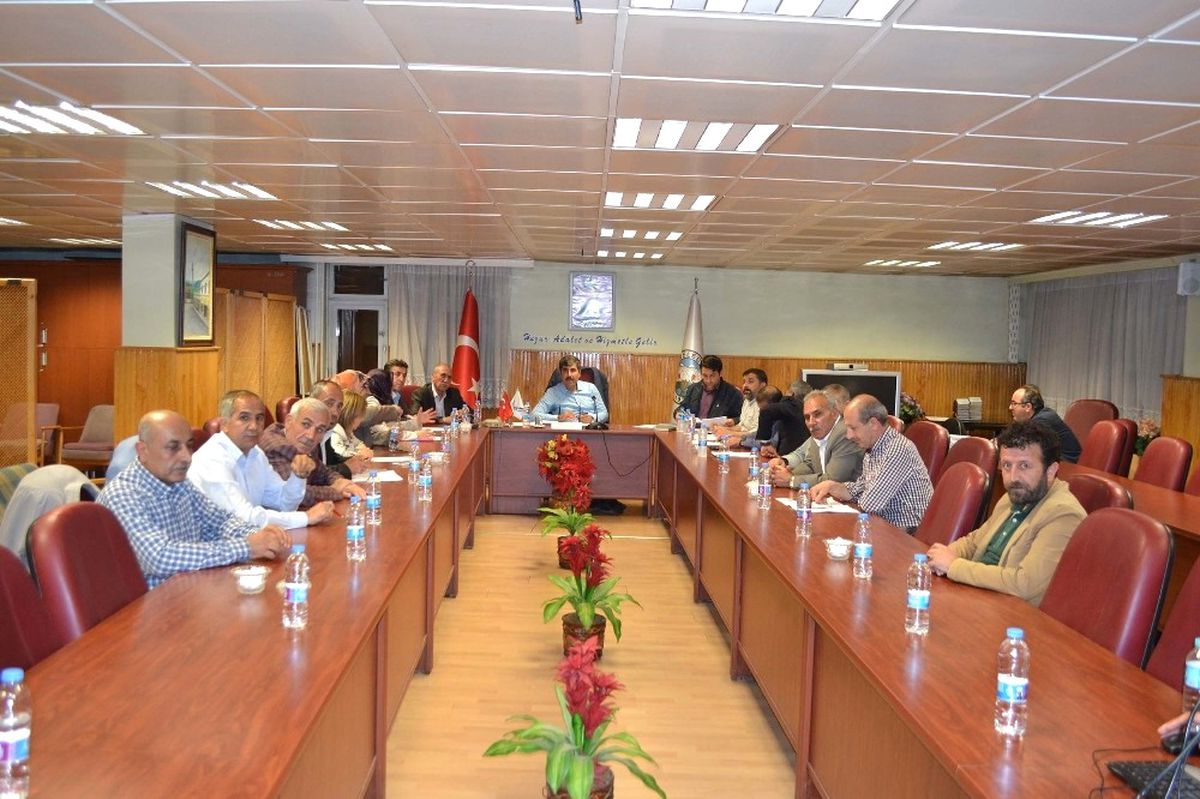 Belediye Meclisinde Ramazan Mesaisi