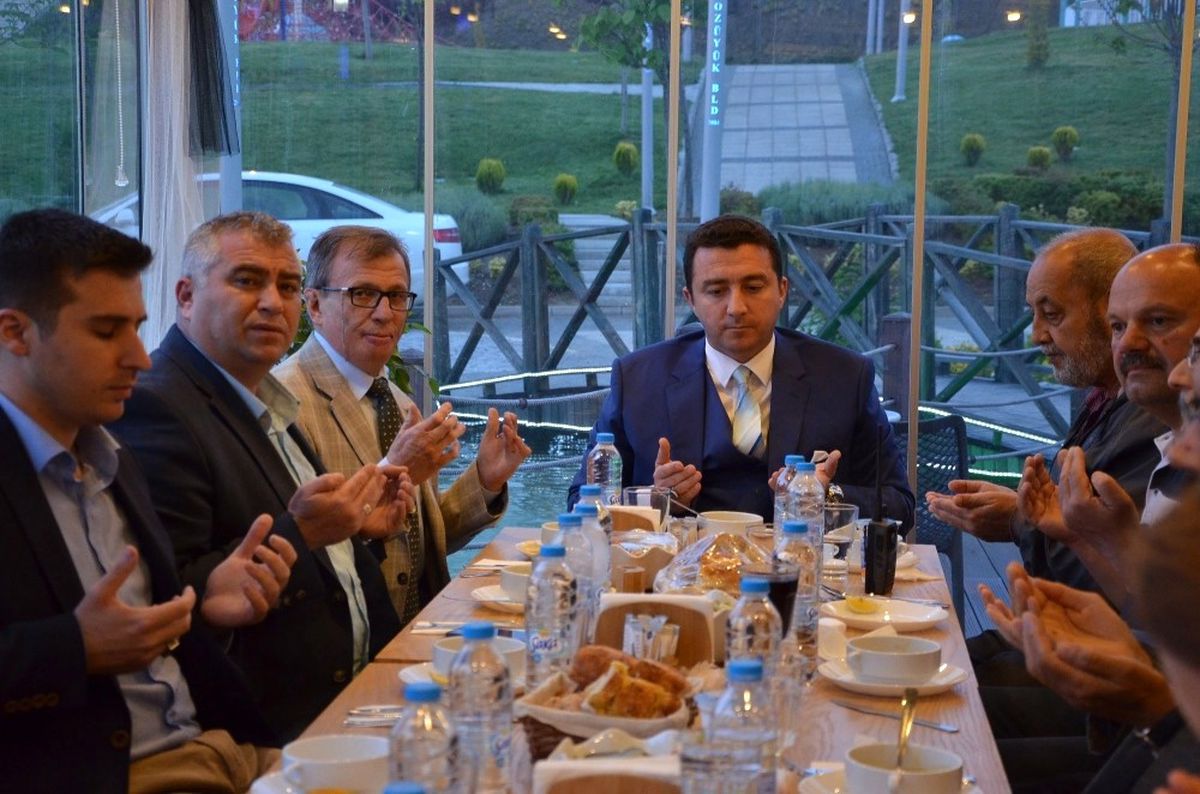 Bozüyük\'te Stk\'lar İftar Yemeğinde Bir Araya Geldi
