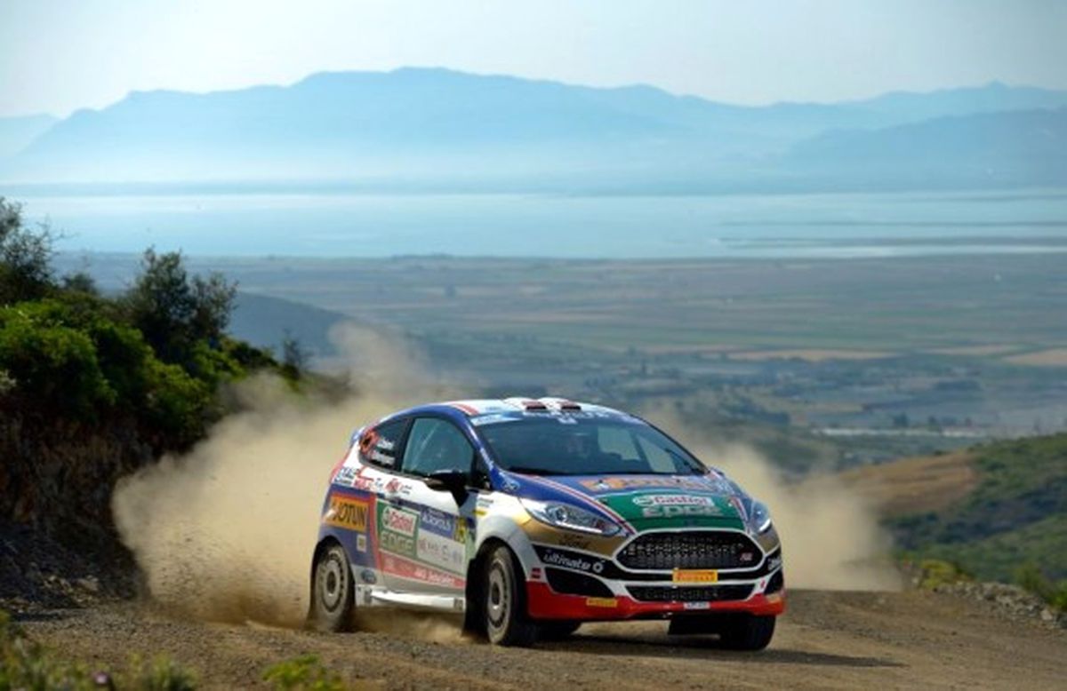 Castrol Ford Team Akropol Rallisi\'nden Lider Döndü