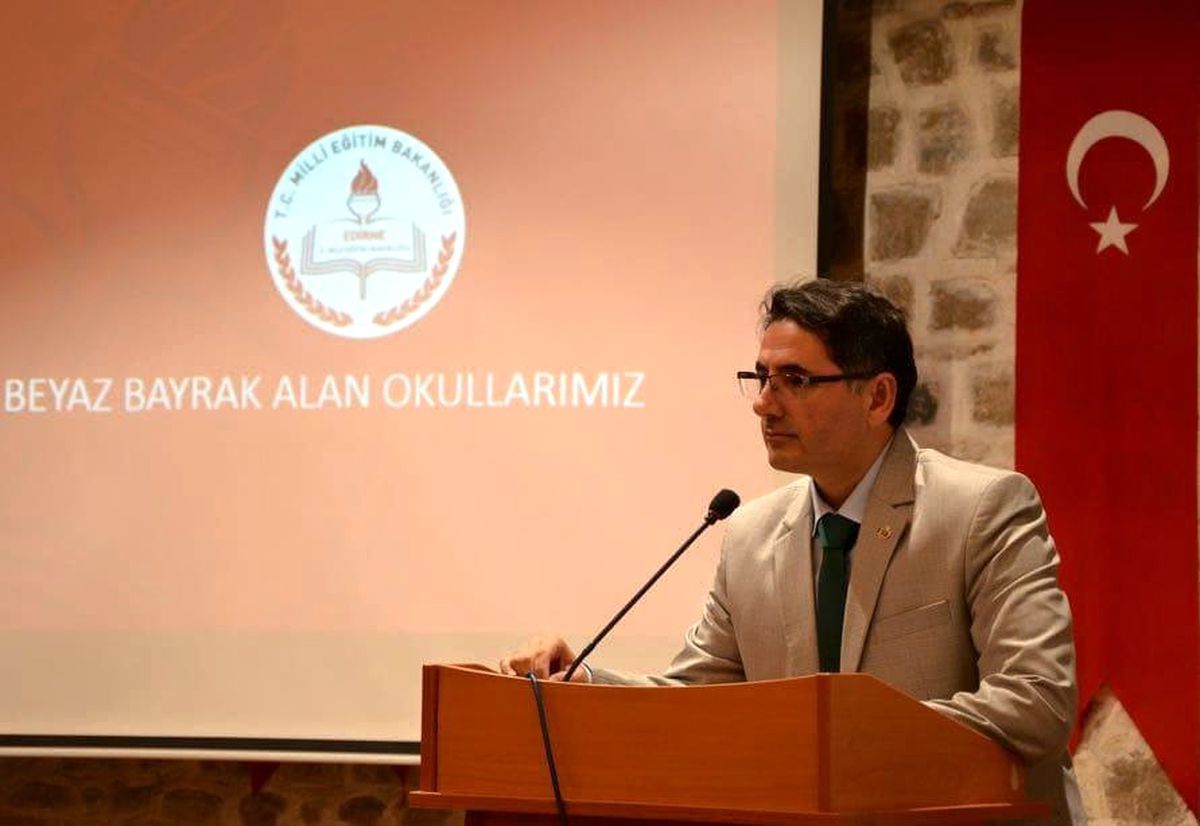 Edirne\'de Okullara Beyaz Bayrak Töreni