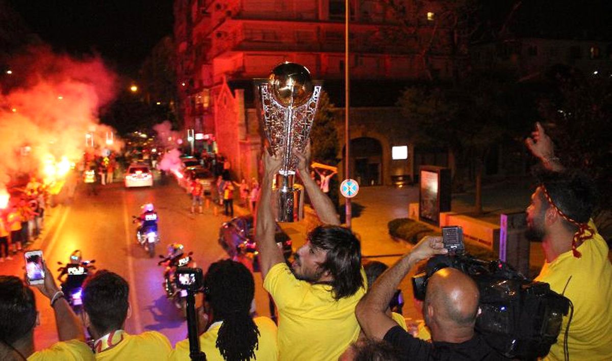 Göztepe Kupayla Turladı