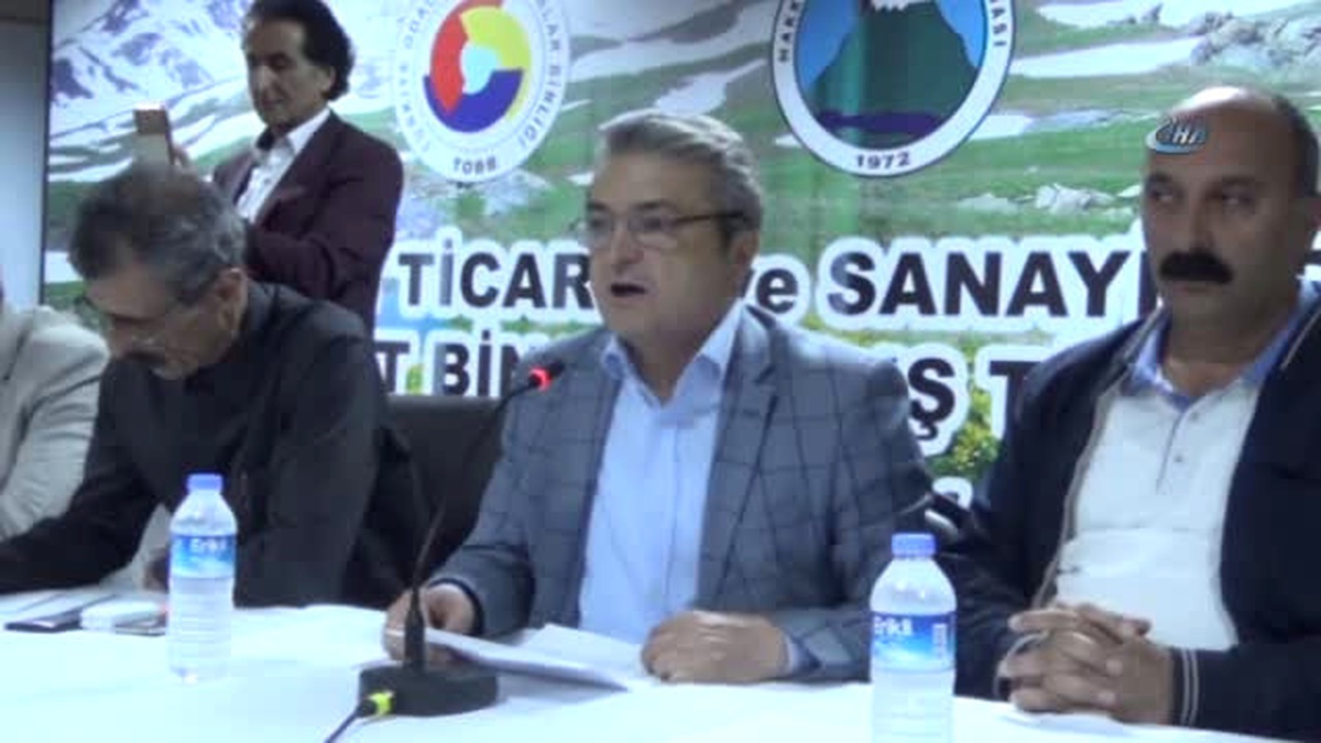 Hakkarililer "İl Kalmak" İçin Yürüdü