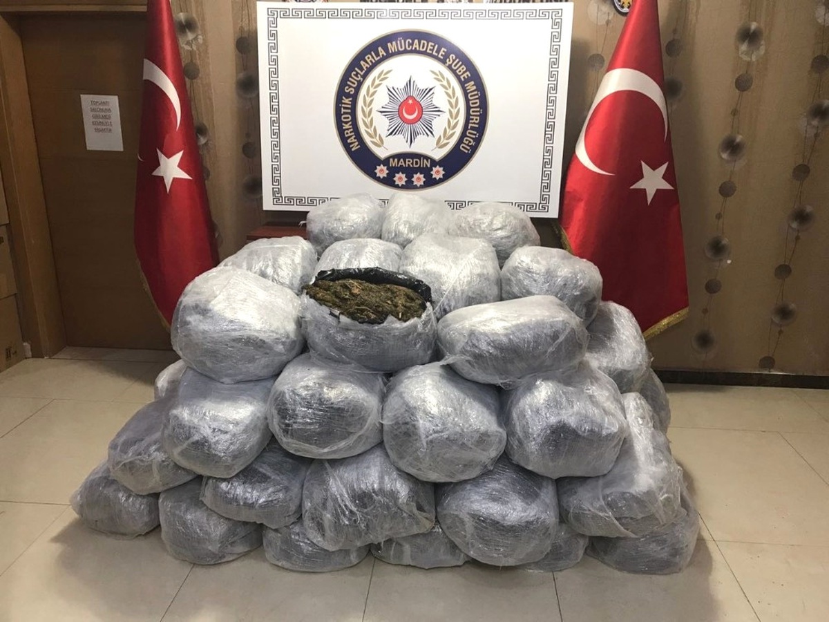 İpekyolu\'nda 320 Kilo Esrar Ele Geçirildi