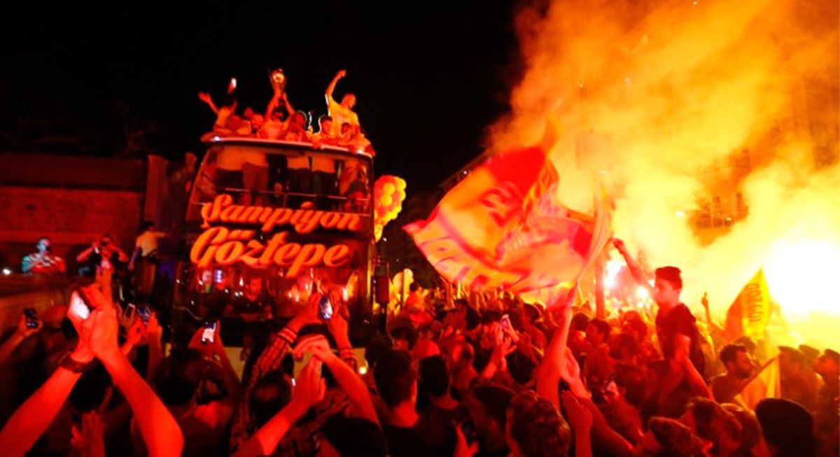 İzmir\'de Göztepe Coşkusu