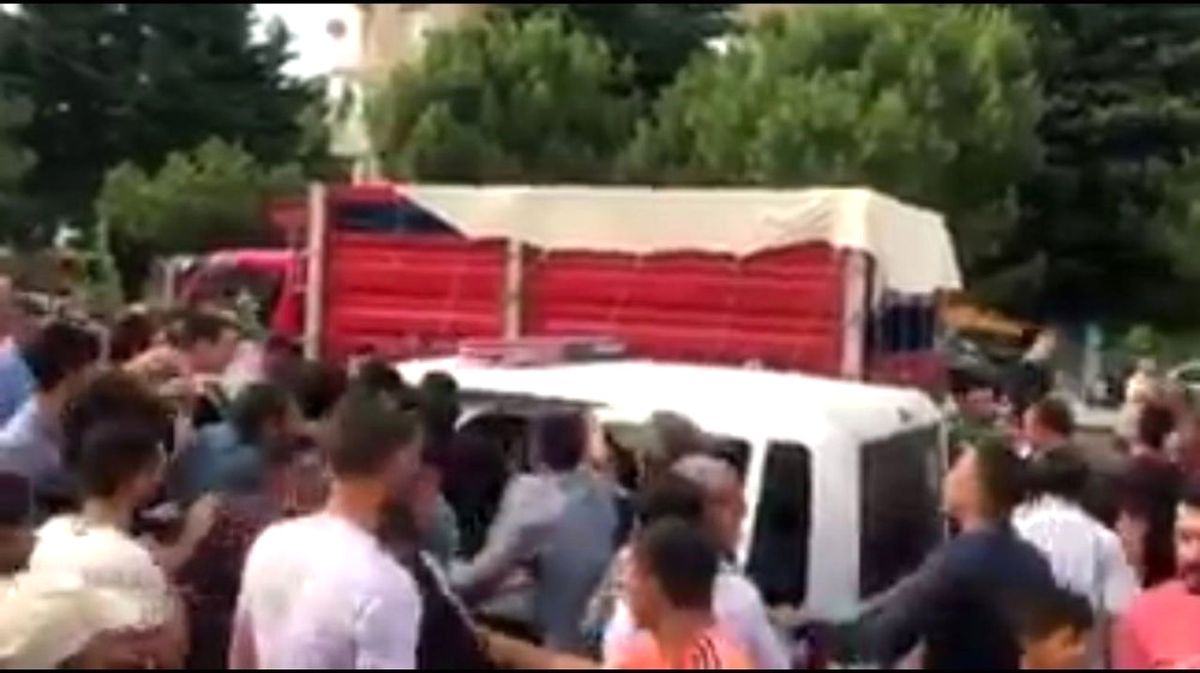 İzmir\'deki Kazada İki Genç Kıza Çarpan Suriyeli Tutuklandı