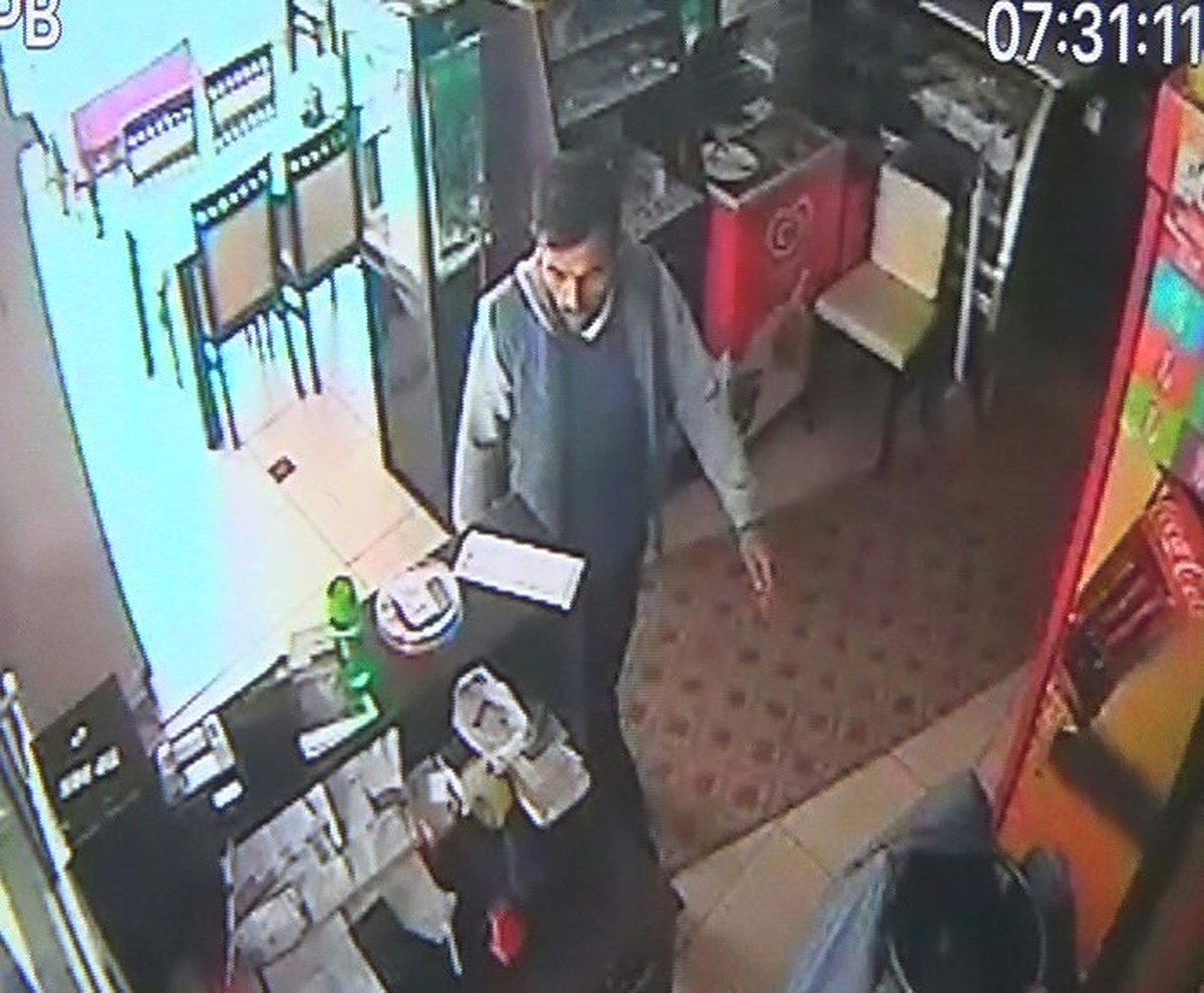 Karaman\'da Balık Restoranına Giren Hırsız, Kasada Bulunan Bozuk Paraları Çaldı