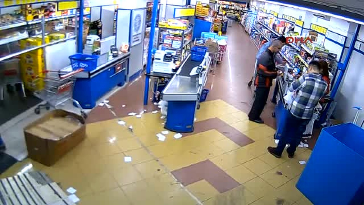 Karton Atık İçin Market Çalışanına Darp İddiası