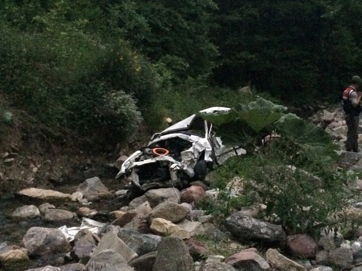 Kastamonu\'da Uçuruma Yuvarlanan Otomobilin Sürücüsü Öldü