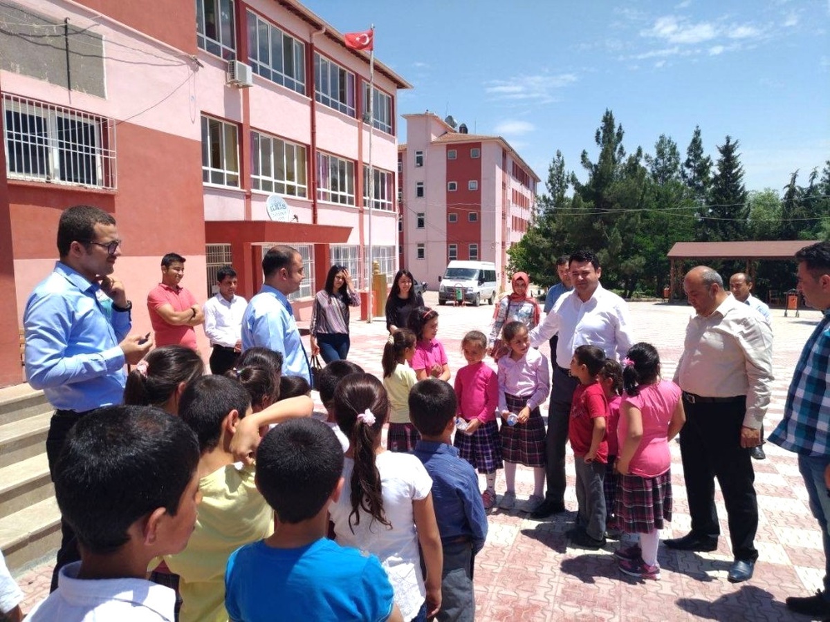 Kaymakam Avcı\'nın Dönem Sonu Okul Ziyaretleri