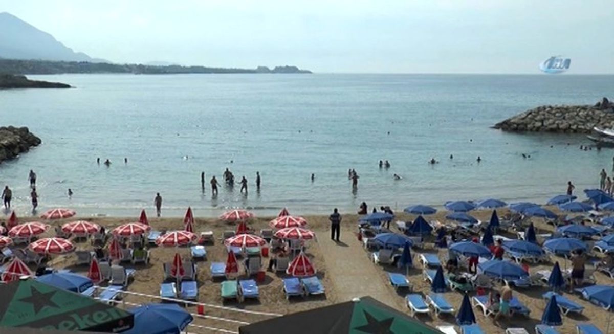 Kıbrıs\'ta Deniz Sezonu Açıldı