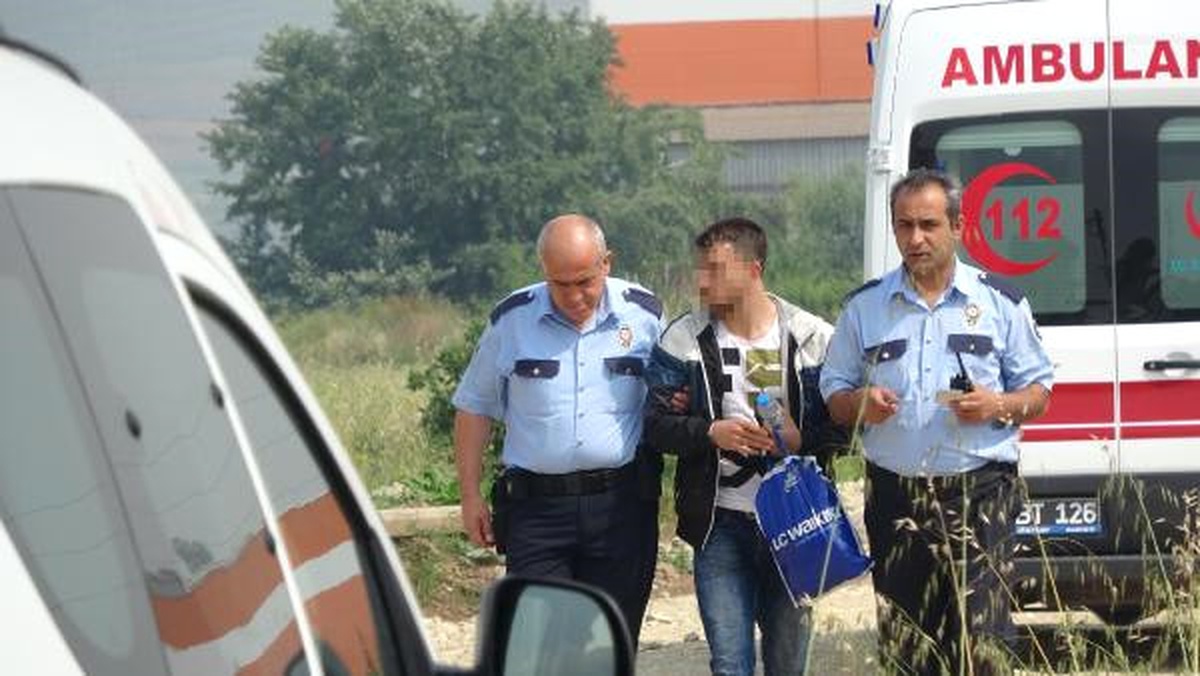 Kocaeli Uyuşturucu Kullandığı Iddia Edilen Genç Karakola Götürüldü