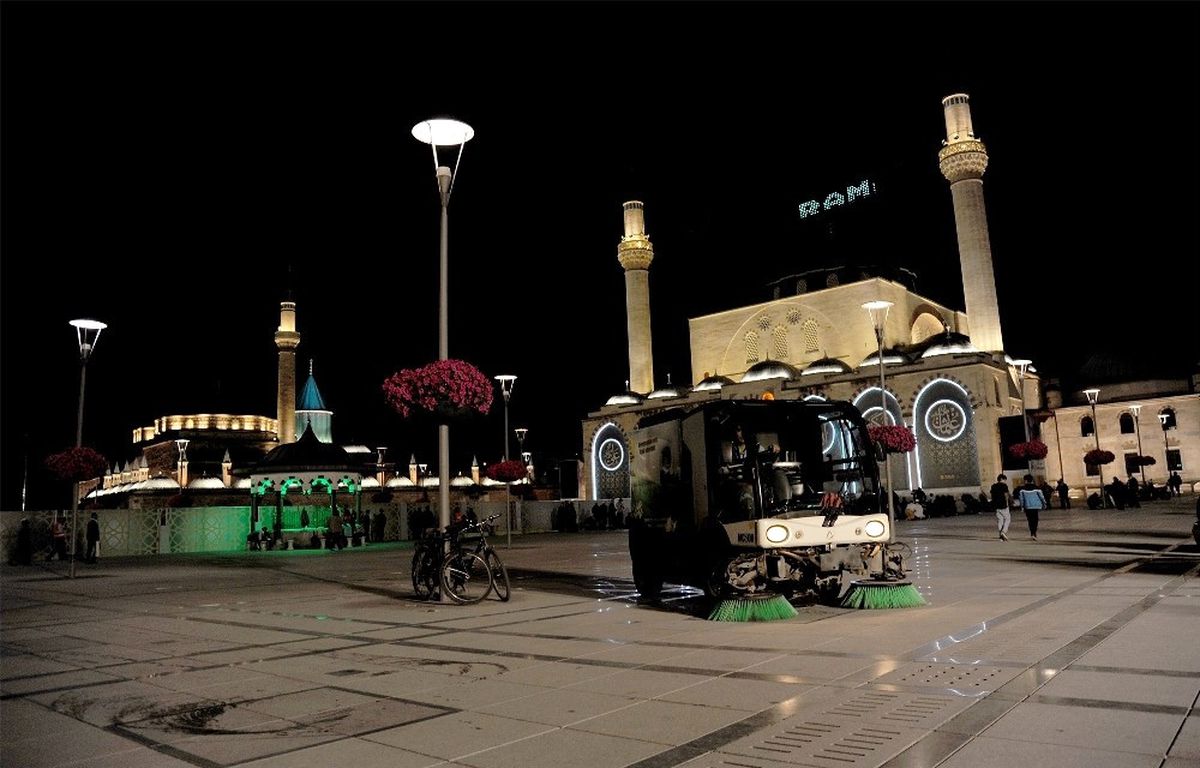 Konya Şehir Merkezi Ramazan Ayında 24 Saat Temizleniyor