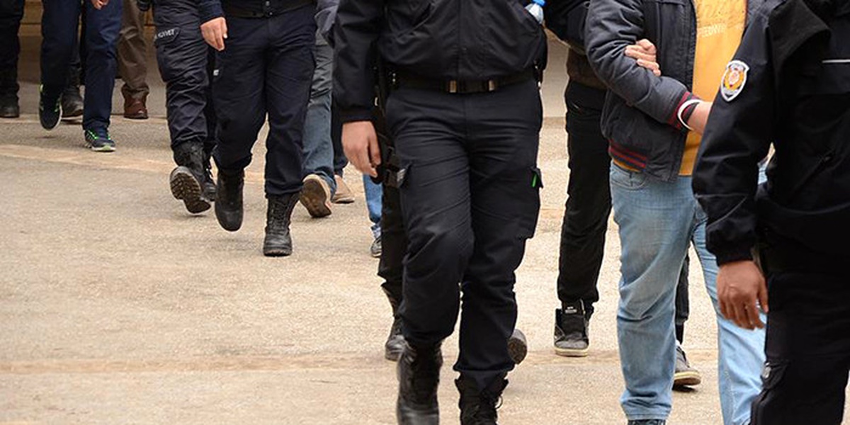 Manisa\'da Fetö Operasyonu: 6 Gözaltı