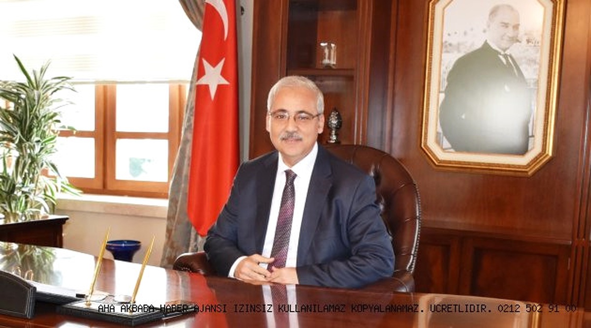 Manisa Valisi\'nden Kışla Açıklaması: Kuvvetli Şüpheli Hindi Eti