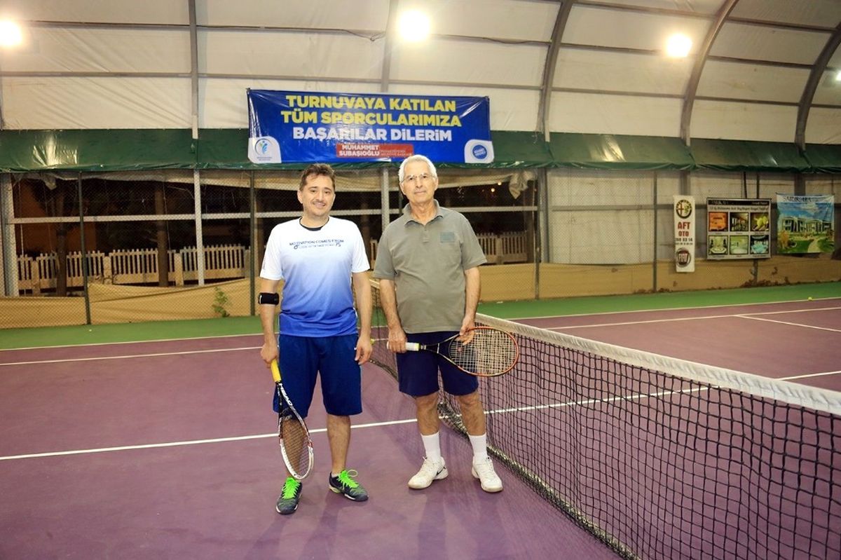 Merkezefendi\'de Tenis Turnuvası Heyecanı Sürüyor