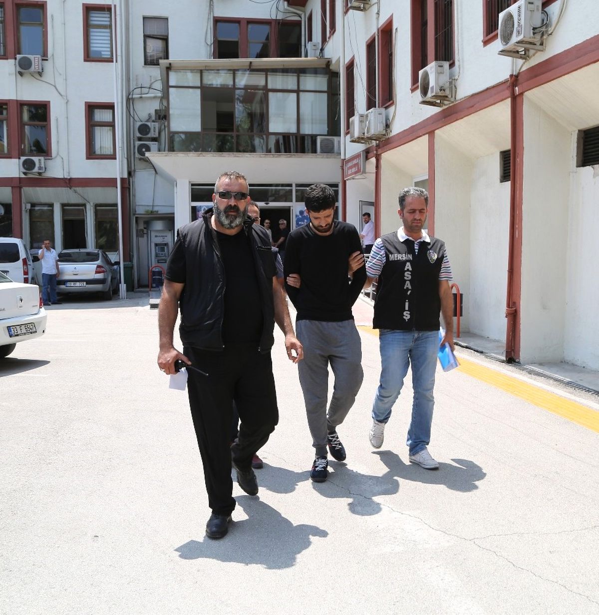 Mersin\'deki Cinayet Zanlısı Adliyeye Sevk Edildi