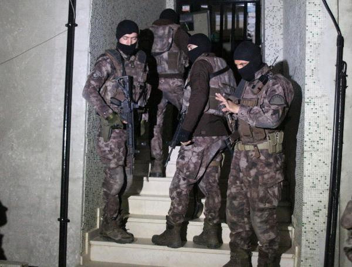 Öğretmenlere Fetö Operasyonu: 73 Gözaltı