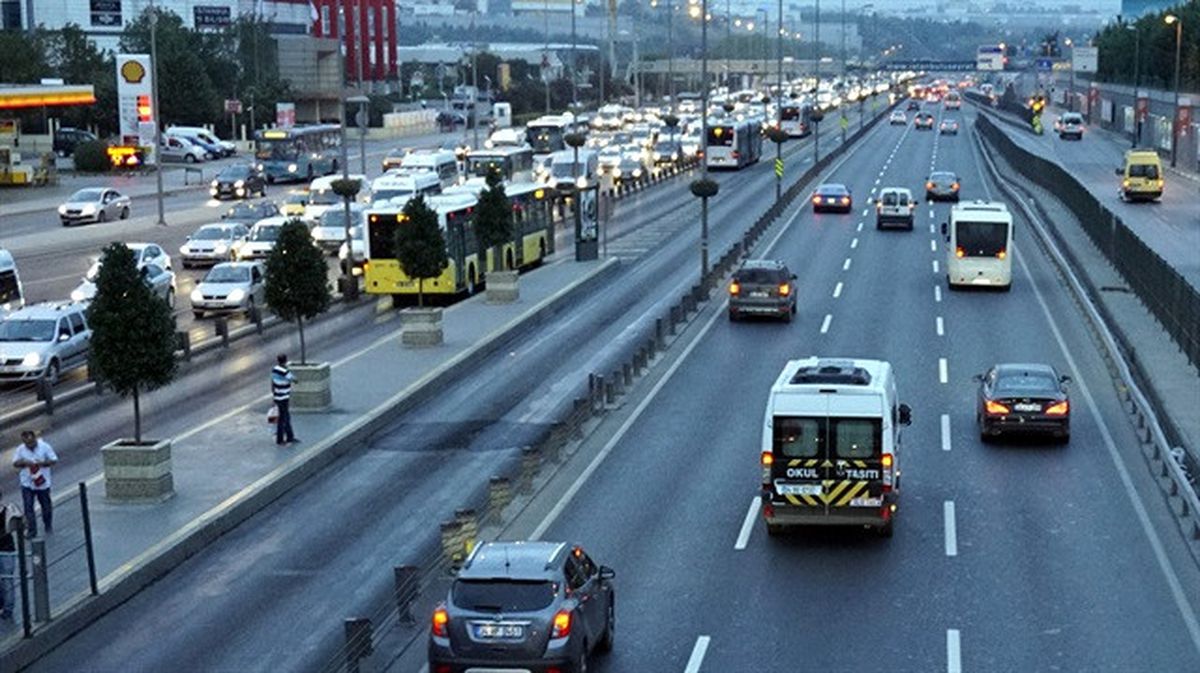 Otoyollarda Elektronik Hız Denetimleri Başlıyor