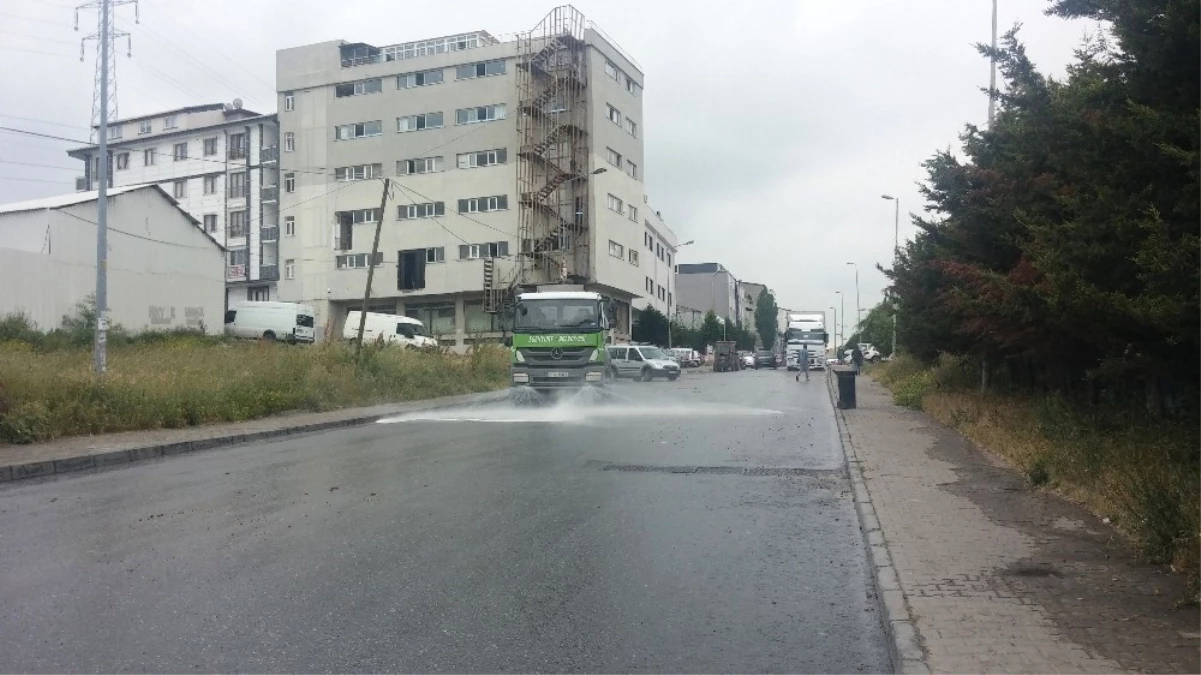 Yağ Varilinin Yola Devrilmesi Sonucu, 2 TIR Kaza Tehlikesi Geçirdi