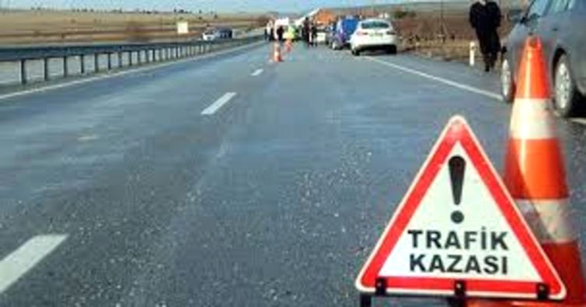 Şanlıurfa\'da Otomobille Motosiklet Çarpıştı: 2 Yaralı