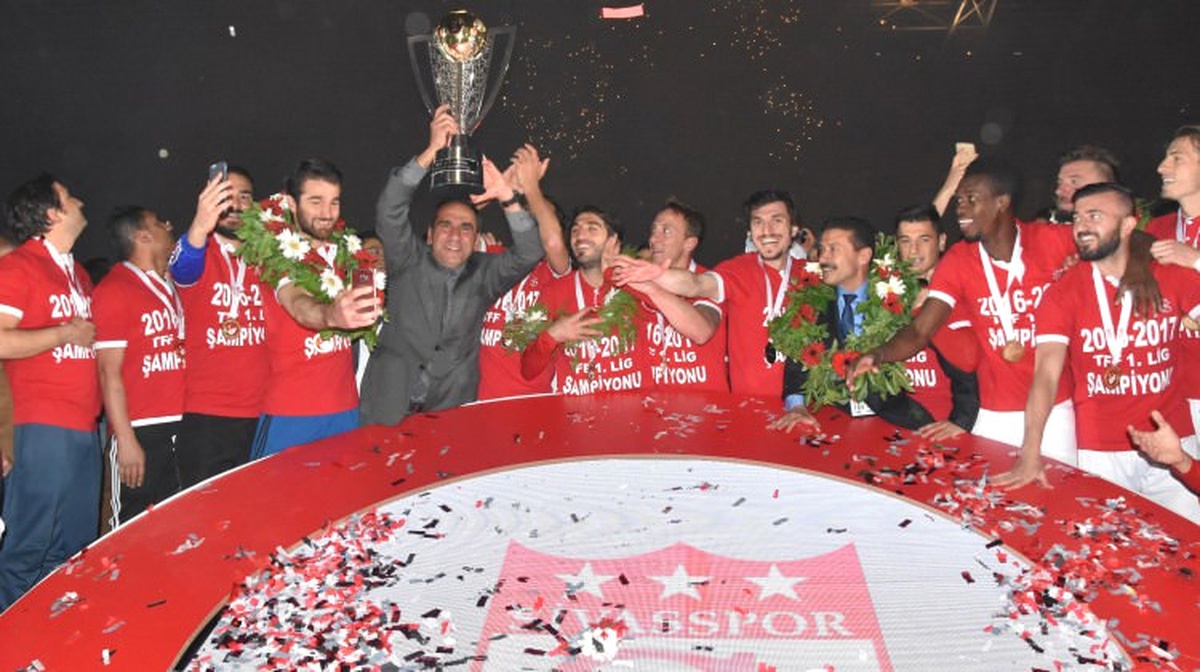 Sivasspor 27 Haziran\'da Topbaşı Yapacak